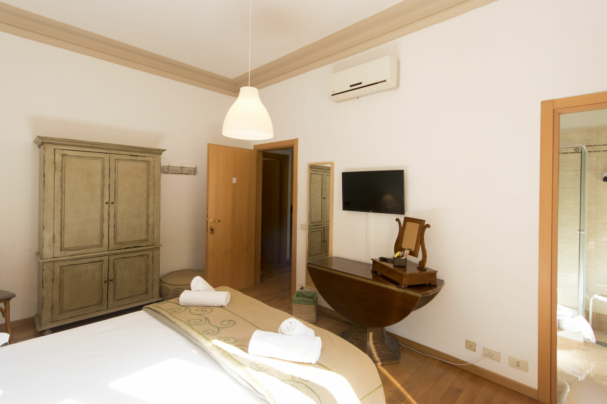 Le Suites Di Tevere Home โรม ภายนอก รูปภาพ